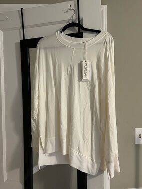 NWT Workshop Republic Clothing Off-White Lightweight Crewneck Pullover
